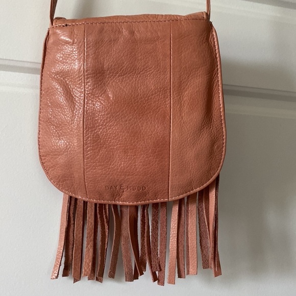 Day and Mood crossbody purse. Color Tan. - Picture 4 of 12